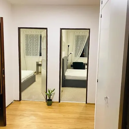 Lovely Near The Centre Apartment